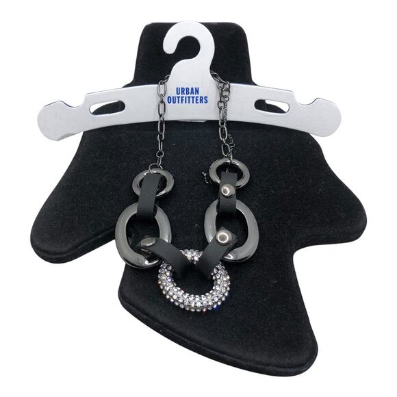 Urban Outfitters NWT Black Silver Sparkly Rhinestones Statement Necklace - Picture 13 of 13